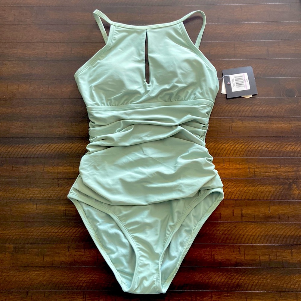 Ellen Tracy Women's Keyhole High Neck Ruched One Piece Swimsuit Size 6 $98 NWT